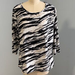 Emily Daniel’s Stylish Black and White Women's Top SZL